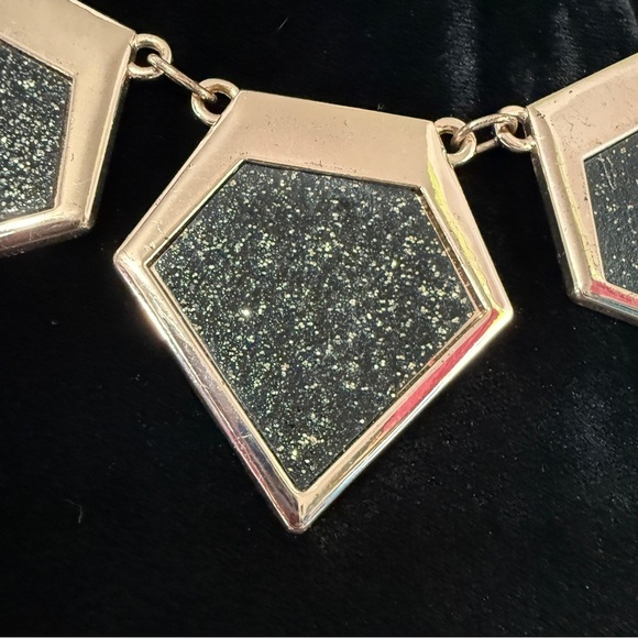 Elegant Gold and Black Geometric Necklace - Picture 2 of 5